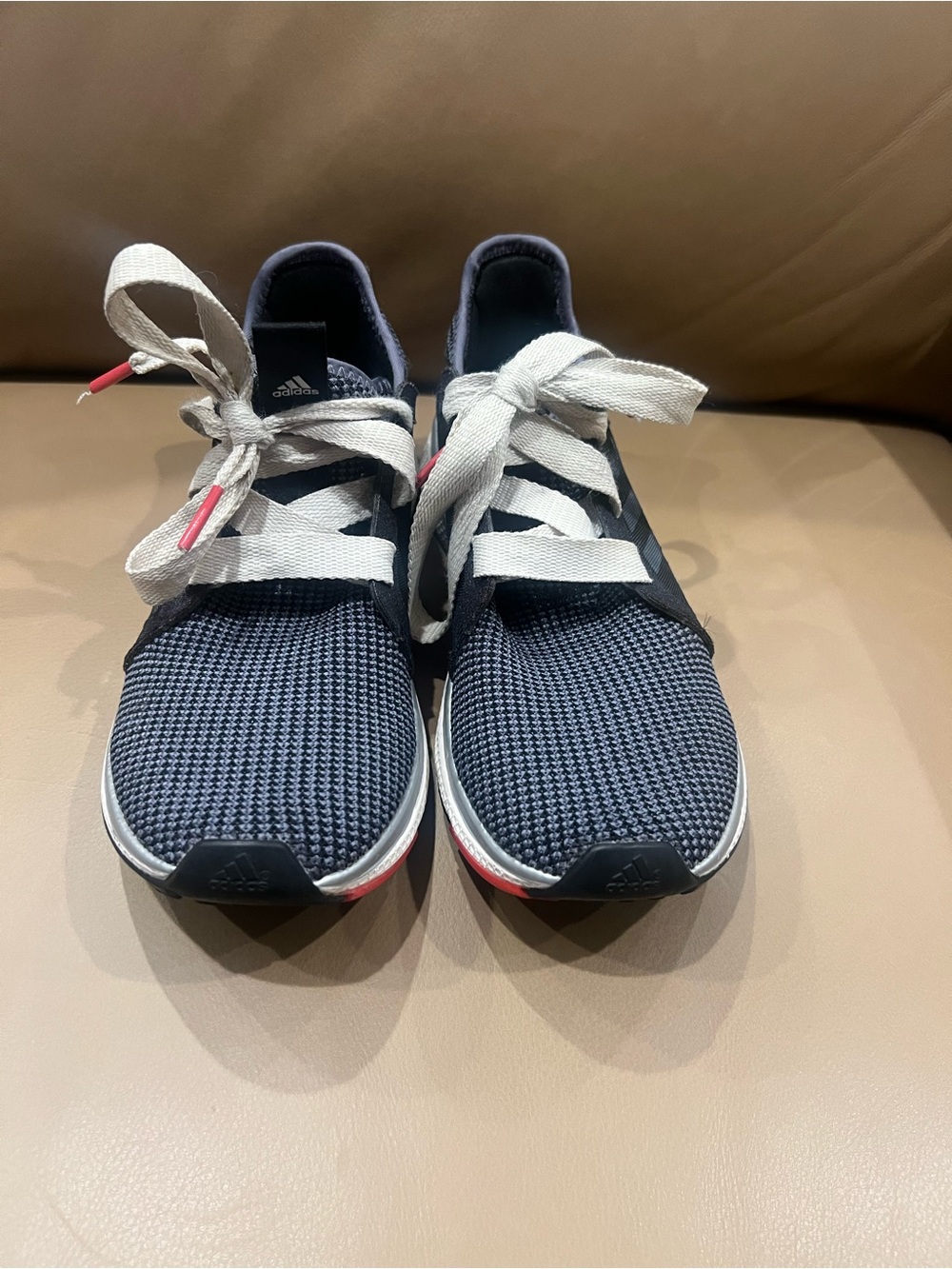 Adidas Bounce Edge Lux Size 8.5